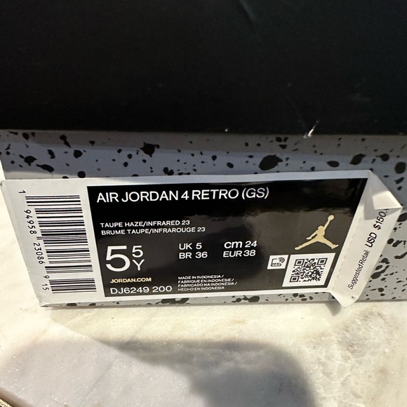 Air Jordan 4 - Picture 4 of 5